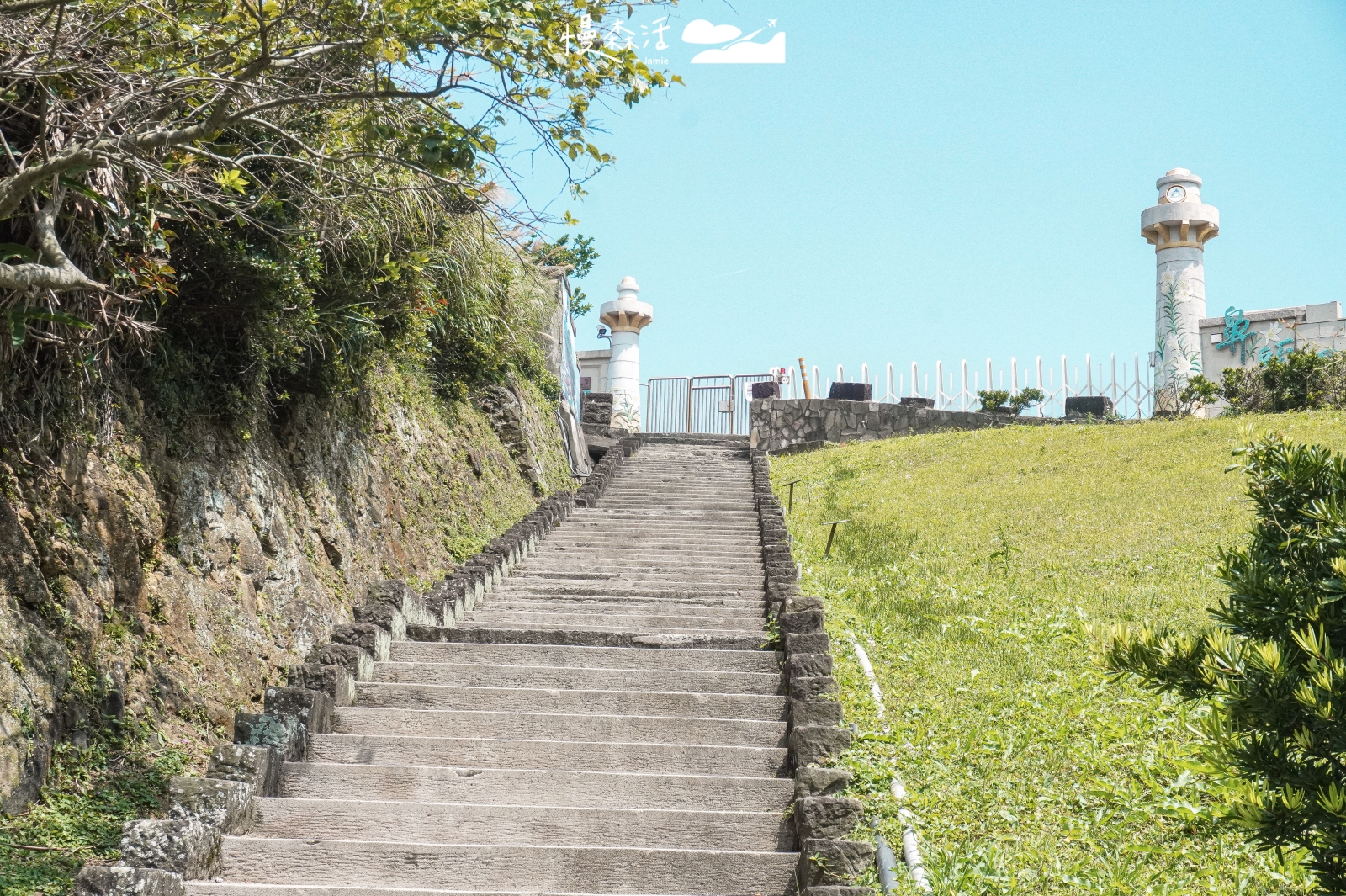 新北市瑞芳區 東北角鼻頭角步道 鼻頭國小登山入口