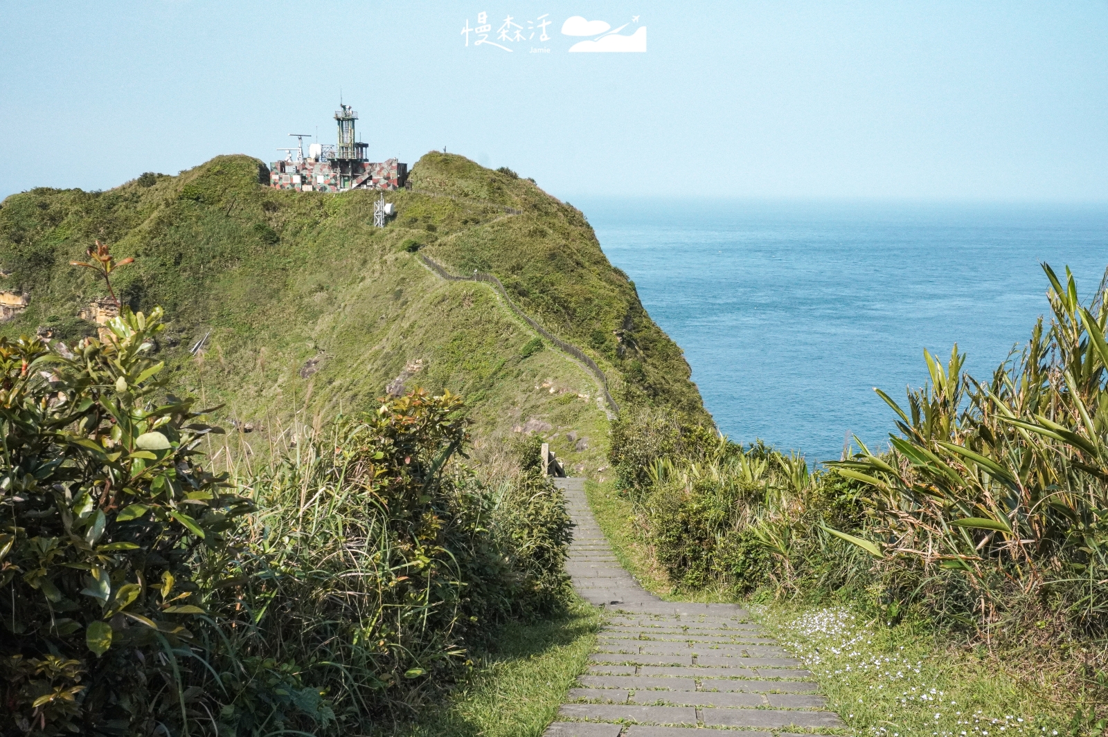 東北角健行鼻頭角步道！瞭望360度山海壯闊美景，聽濤cafe看海喝涼飲