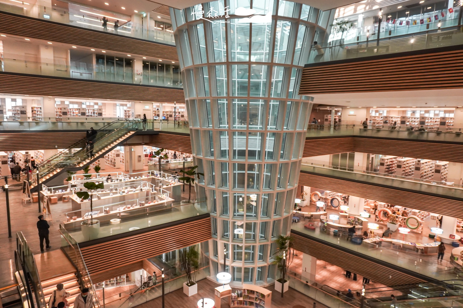 桃園市立圖書館新總館