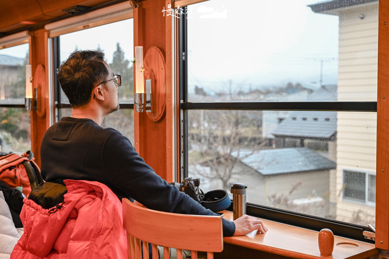 日本秋田縣 由利高原鐵道鳥海山麓線 玩具列車座位