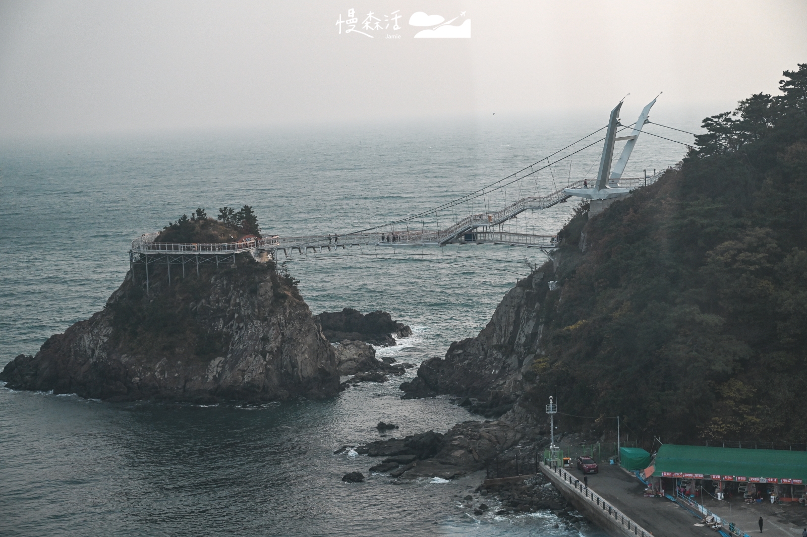 韓國釜山松島海上纜車 運行中可見松島龍宮雲橋