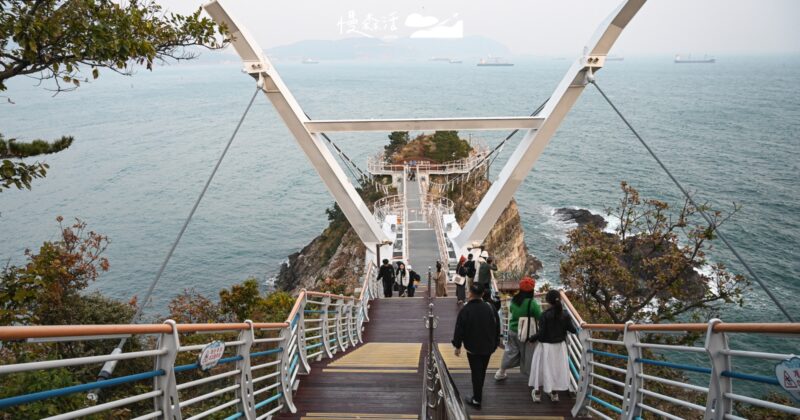 釜山景點新地標「松島龍宮雲橋」體驗走在海上瞭望絕美海景岩石